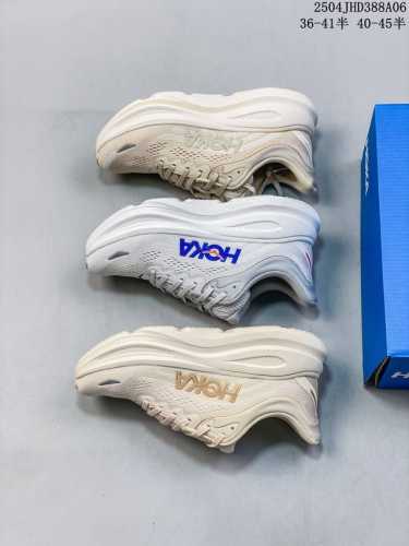 视频鉴赏 Hoka M Clifton 9 全新配色这个品牌来自于新西兰的毛利语，Hoka表示大地，One One表示飞越，连起来就是飞越地平线，One One