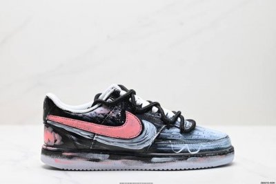 公司级Nike Court Vision Lo ‘Diy’定制 低帮百搭 透气休闲运动板鞋 兼顾舒适脚感和出众风范 演绎匠心之作 结构性的支撑贴合感结合复古篮球