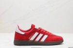 真标adidas Handball Spezial 阿迪达斯经典款 复古休闲板鞋 全鞋采用反毛皮制作 牛筋耐磨大底 承载青春情怀的板鞋 经典三条杠装饰鞋侧 品牌