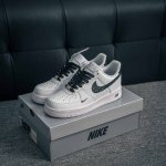 核心私 Air Force 1 原装级别 原楦头原纸板 打造纯正空军版型专注外贸渠道 全掌内置蜂窝气垫 原盒配件 原厂中底钢印、拉帮完美 货号：Zh0316 0