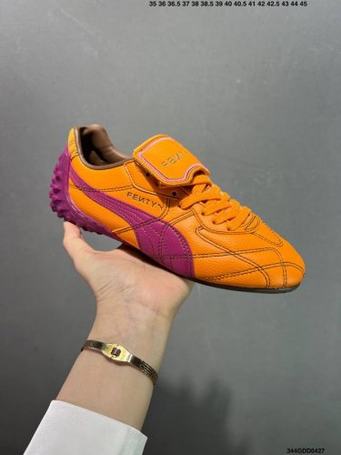 公司级Fenty X puma Avanti Vl ps”Black“阿万蒂系列低帮中大童复古足球德训风休闲运动慢跑鞋“皮革黑米白生胶底”306868-03 尺