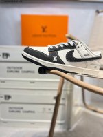 Nike Sb Dunk Low“Lv联名” 周年高端定制 低帮休闲板鞋 定制鞋盒 超高清洁度 皮料切割干净无任何毛边 细节完美Fc1688 As7661657