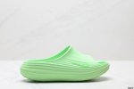 公司级Nike Reactx Rejuven8 Slide耐克 简约舒适 洞洞鞋 由兼具轻便性和耐用性的Eva泡沫打造 拖鞋的外观十分吸引人 融合了舒适与时尚的