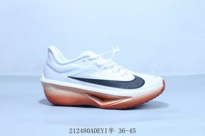 耐克 Nike Zoom Fiy6马拉松高端竞速跑步鞋。特高弹性双层Md搭配碳纤维组合鞋底，轻盈缓震 小阿尔法 212480Adeyi半 36-45