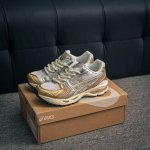 核心私 Asics T Gel- Kayano 14 亚瑟士户外风低帮休闲运动跑步鞋 货号：1203A537-104 尺码：36 37 37.5 38 38.5