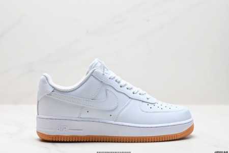 真标耐克nike Air Force 7 Lx 空军一号低帮百搭休闲运动板鞋。柔软、弹性十足的缓震性能和出色的中底设计，横跨复古与现代的外型结合，造就出风靡全球 - 点击图像关闭