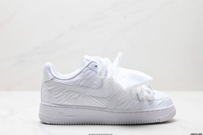 公司级nike Air Force 1‘07 原楦头原纸板 打造纯正低帮空军版型 专注外贸渠道 全掌内置蜂窝气垫 原盒配件 原厂中底钢印、拉帮完美 货号:Dv4