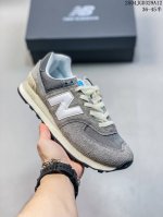 New Balance 新百伦 升级原楦原纸版开发版型，采用翻毛皮组合牛津布鞋面材质，4层组合独立私模大底“长青之王”荣耀回归，Nb新百伦New Balance