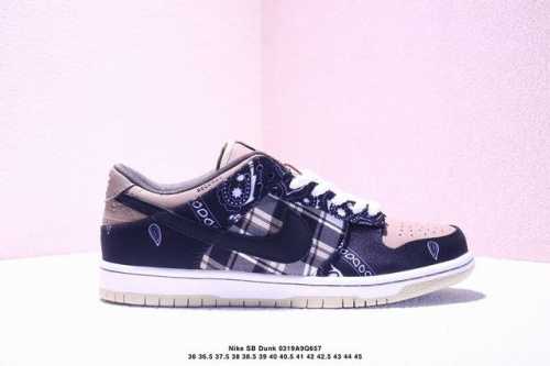 120 耐克Nike Sb Dunk Low 腰花果系列复古低帮休闲运动滑板板鞋。采用脚感柔软舒适Zoomair气垫，有效吸收滑板等极限运动在落地时带来的冲击力