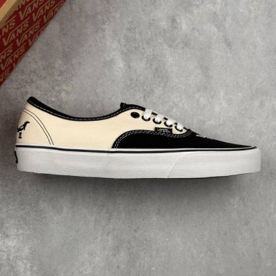 本地 核心私 万斯Vans 和平鸽系列！ Vans Authentic和平鸽经典黑白男女帆布拼接低帮运动板鞋 货号：Vn0009Pvbpb T9S0 尺码：35