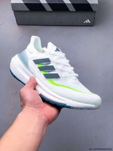 阿迪达斯Adidas Ultraboost Light轻弹系列低帮袜套式针织透气缓震休闲运动慢跑鞋 搭载Light Boost中底的Ultraboost跑步鞋历