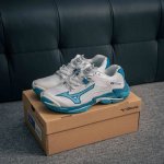 核心私 Mizuno美津浓 Wave Lightning Z8 舒适 防滑耐磨 低帮 训练鞋 货号：V1Ga 021 尺码号：36 36.5 37.5 38 3