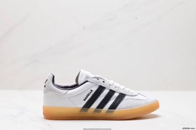 公司级adidas Originals Gazelle Indoor 三叶草休闲防滑耐磨低帮板鞋 鞋头出色设计 塑就出众贴合感 稳固的后跟贴合足部曲线设计 软弹