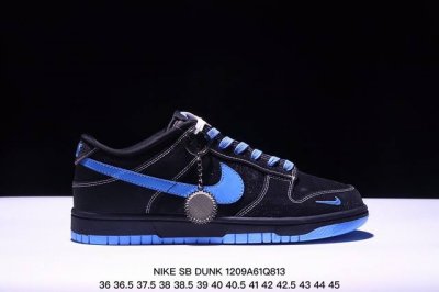 公司级耐克nike Dunk Low 扣篮系列 复古低帮休闲运动滑板板鞋 采用脚感柔软舒适zoomair气垫 有效吸收滑板等极限运动在落地时带来的冲击力 为街头