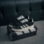 核心私 adidas Grand Court Alpha 复古潮流休闲面包鞋 原装纯原级 生生不息的经典之作 短绒麂皮面料 质感满满 加厚了中底 提供出色的缓震