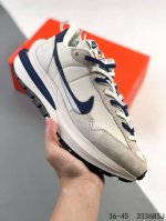 公司级真标带半码！ 耐克 Sacai X Nike Regasus Vaporrly S 华夫三代3.0走秀 ，鞋身材质由翻毛皮和透气网纱共同打造。熟悉的解构手