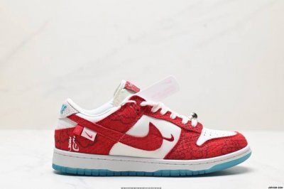 公司级耐克Nike Dunk Low 扣篮系列 复古低帮休闲运动滑板板鞋 采用脚感柔软舒适Zoomair气垫 有效吸收滑板等极限运动在落地时带来的冲击力 为街头