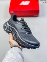 New Balance 新百伦 采用一体式工程网眼鞋面及热熔Logo细节，中底嵌入Fresh Foam X 中底轻量化泡沫技术，组合防滑耐磨橡胶外底片更厚更弹,