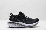 公司级Asics 亚瑟士Gel-Nimbus 26稳定跑鞋鞋面采用双层提花网面设计 提高包裹性和透气性 后跟搭载稳定系统科技T-Gel提升整体支撑力和结构感 减