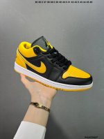 160 air Jordan 1 Low ”Lsland Green“ 低帮 Aj1 乔丹1代 Aj1 乔1 低邦 黑白绿 乔丹篮球鞋系列 鞋身整体以白、黑、绿