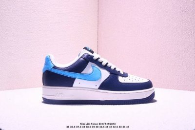 140 真标耐克Nike Air Force 1’07 Lx空军一号低帮百搭休闲运动板鞋。柔软、弹性十足的缓震性能和出色的中底设计，横跨复古与现代的外型结合，造