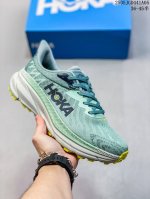 小红书推荐Hoka M Clifton 9 全新配色 这个品牌来自于新西兰的毛利语，Hoka表示大地，One One表示飞越，连起来就是飞越地平线，One On