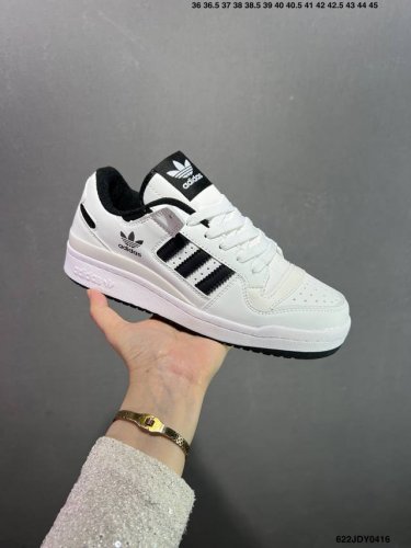 Adidas Originals Forum 全新配色 Forum Low入诞生于1984年的经典复古篮球鞋Adidas Originals Forum在今年重
