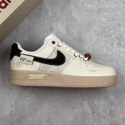 本地 核心私 公司级耐克Nike Air Force 1 07空军一号低帮百搭休闲运动板鞋 柔软 弹性十足的缓震性能和出色的中底设计 横跨复古与现代的外型结合