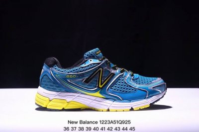 New Balance Nb新百伦舒适织物减震耐磨低帮 休闲跑步鞋 男款简约大方的造型设计，给人以随性休闲的时尚格调，穿着舒适轻便，运动灵活自如，满足日常个性穿