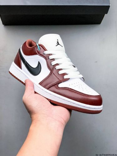 公司级头层！耐克Nike Air Jordan 1 Low Aj1 乔1 低帮潮流运动休闲板鞋。Aj1 低帮拼接 完美版型真头层牛皮# 内置缓震气垫 原鞋开模