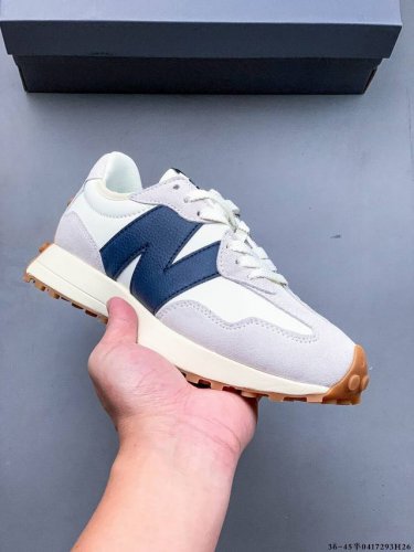 New Balance Ms327系列复古休闲运动慢跑鞋 原鞋打版 细节完美 采用尼龙及猪巴革麂皮物料拼接构成#中底高弹pu材质及满丁防滑橡胶外底上世纪 70