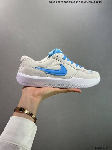 耐克Nike Sb Force 58是一款将前沿创新带入街头的单品，它具有硫化杯底，具有出色的耐用性和灵活性。使用帆布和绒面革，在饰面上放置通风口，它自始至终都