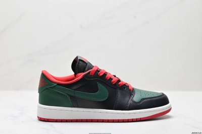 公司级Nike Air Jordan 1 Low Aj1乔1低帮休闲板鞋 同步官方配色 头层皮打造 正确满胶鞋垫 四线拉帮 原厂织唛标 鞋舌高弹海绵填充 官方货