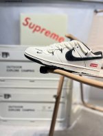 Nike Sb Dunk Low“Supreme联名” 周年高端定制 低帮休闲板鞋 定制鞋盒 超高清洁度 皮料切割干净无任何毛边 细节完美Yx5066 Ae76
