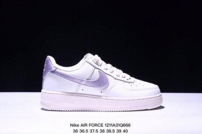 公司级耐克nike Air Force 7 空军一号低帮百搭休闲运动板鞋。柔软、弹性十足的缓震性能和出色的中底设计，横跨复古与现代的外型结合，造就出风靡全球三十