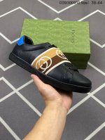 210 Gucci 古驰 小白鞋系列 长青款 每年热销势不可挡 鞋面官方正品卡色（米色）无胶走线 采用进口小牛皮 内里羊皮 专柜统一包装 650989 编码：D