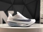 公司级带半码 耐克 Nk Zoom Fly 6 耐克超弹轻盈跑步鞋 鞋款搭载 Flyknit 材料 打造出众弹性 易于穿脱。采用React技术 轻盈耐穿泡绵打造