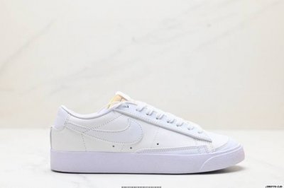 真标Nike Blazer Mid‘77 经典百搭低帮开拓者休闲运动板鞋 货号:Dc4769-101 尺码:36 36.5 37.5 38 38.5 39 40