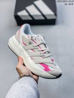 170 真标带半码 阿迪达斯女子2025春新款Lightblaze缓震潮流运动休闲跑步鞋Jq9972 尺码：见图 编码：03Jhd314A19