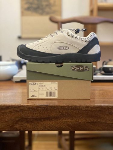 莞产纯原 Keen 科恩 Jasper Rocks 日系街头复古风 户外徒步鞋 1029737 看起来丑穿起来好看的憨憨鞋 鞋身轻便 简洁易搭配 上脚效果不错