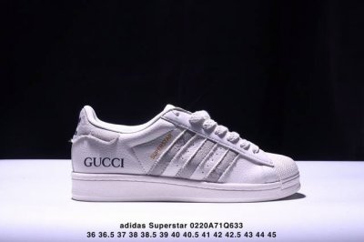 纯原 Clot X Ad Originals Superstar “金标” #贝壳头古驰联名限定 贴合柔软皮料米白灰色经典配色 ，这其中也包括我们非常熟知的Cl