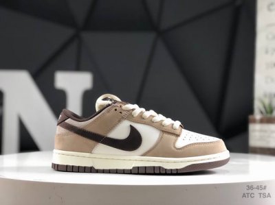 210 Nike Dunk Low 此款鞋采用近几年比较流行的版型设计，外观时尚大气。鞋底采用耐磨的材质，穿上它，让您在平时生活和工作中都会感觉到舒适的体验。