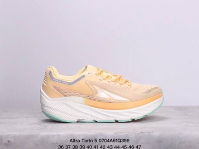 Altra Torin 5 奥创 Torin5进行了针对性调整提升了舒适度和贴合度高弹且轻量，让你的跑步之旅更奢华；Footshape契合脚型，鞋植符合人类脚刷
