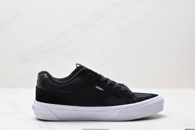 公司级范斯Vans Vault Knu Skool Vlt Lx 休闲复古滑板鞋 与 Og 版本的 Knu Skool 稍有不同的是 Knu Skool 轻薄的