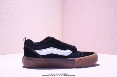 Vans Knu Skool 防滑耐磨 低帮 面包系列肥胖版 板鞋男女同款 生胶黑， 配码.35-44含半码 36.5 38.5 40.5 42.5 Xm040