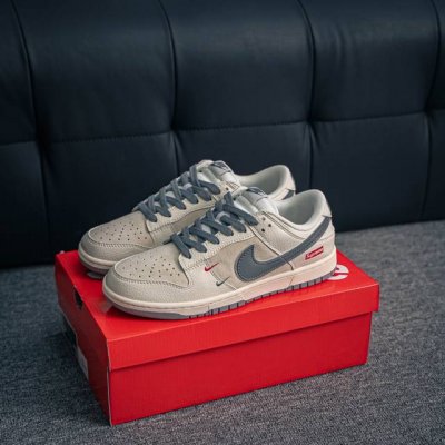 核心私 Nike Dunk 全套原楦原模倾力打造完美版型 独家原厂航空铝磨具打磨大底 鞋头坡度极致还原 无解鞋型 原盒原配 圈内天花板工艺 原厂冲刀 超高清洁度