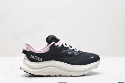 公司级小红书推荐Hoka M Kawana 2 全新配色 这个品牌来自于新西兰的毛利语，Hoka表示大地，One One表示飞越，连起来就是飞越地平线，One