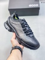ecco爱步 广东原版透气 配备原版三件套 防尘纸 高弹大底 全头层牛皮 新款百搭休闲款 纯手工制成 鞋面走线工整 清晰质感 原单品质 拼接运动透气网布 采用E