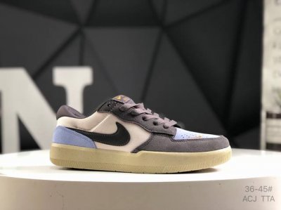 耐克 Nike Sb Force 58 运动滑板鞋。这是一款将前沿创新带入街头的单品，它具有硫化杯底，具有出色的耐用性和灵活性。使用柔软皮革和帆布拼接，在饰面上