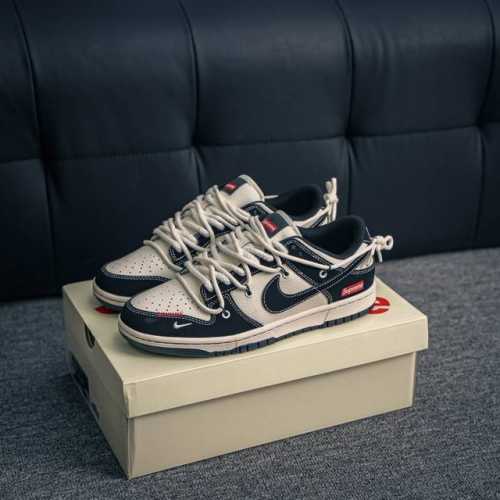 核心私 Nike Dunk 全套原楦原模倾力打造完美版型 独家原厂航空铝磨具打磨大底 鞋头坡度极致还原 无解鞋型 原盒原配 圈内天花板工艺 原厂冲刀 超高清洁度